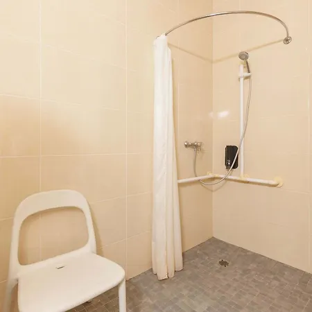 Mont-de-marsan Hotel 2*