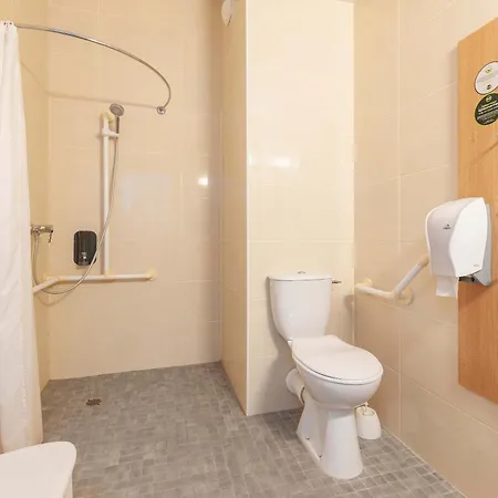 Hotel B&B Hotel Mont-De-Marsan 2*