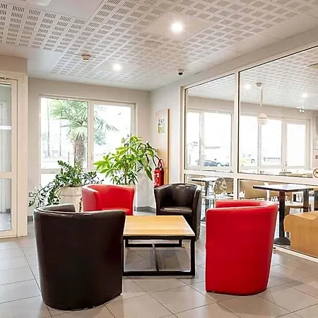 Mont-de-marsan Hotel 2*
