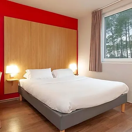 Mont-de-marsan Hotel 2*