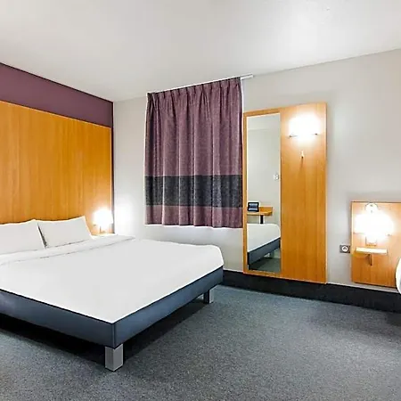 B&B Hotel Mont-De-Marsan Hotel