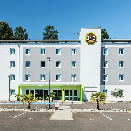B&B Hotel Mont-De-Marsan Hotel 2*