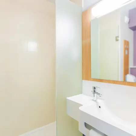 B&B Hotel Mont-De-Marsan Hotel