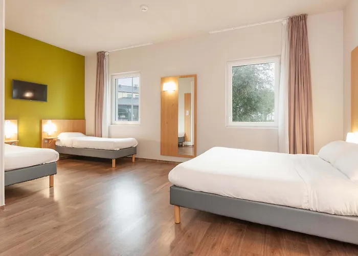 B&B Hotel Mont-De-Marsan Hotell 2*